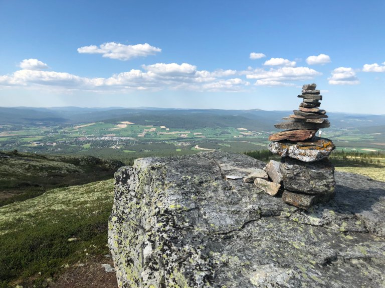 Storsteinen med utsikt over Tynset (foto: Mali Hagen Røe)